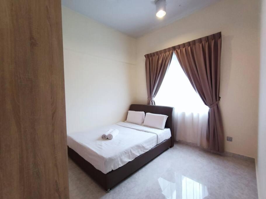 Deluxe Sunrise 3 Bedroom Loft B Side Seaview Above Imago Shopping Mall * Kota Kinabalu